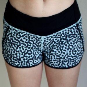 Lululemon, blue+black cheetah print, size: 2, barely worn
